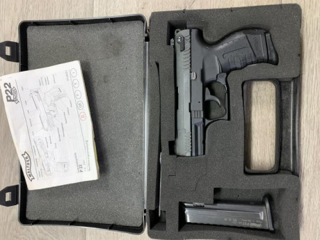 Por fallecimiento se vende esta pistola Walther P 22 calibre  22lr. que estaba guiada en F y ahora está 02