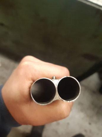Buenas tardes,
Hace unos dias adquirí una escopeta de perrillos y me he dado cuenta que tiene un cañón 90