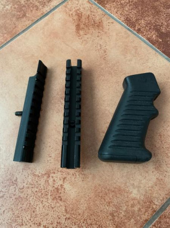 Vendo los siguientes accesorios:

Pistolet 20€
Bases visor rail weaver para asa (las 2) 20€
Palanca de 01