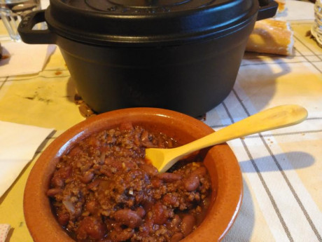 Hoy para comer acelgas hervidas y chuletón de vaca gallega vieja con seis semanas de maduración en cámara 50