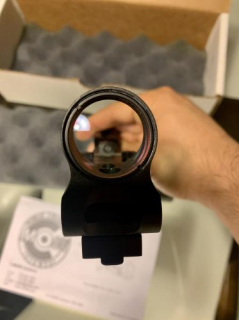 Buenas compañeros.
Pongo en venta un C-MORE stc 4MOA
COMO  NUEVO es la versión cara con el cuerpo de aluminio 00