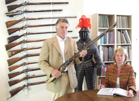 Voy a colocar unas fotos de un arma larga alemana de llave de mecha del siglo XVI. 00