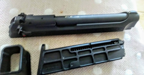 Se vende kit original Beretta, calibre 22, para Beretta 92, prácticamente nuevo, tiene un cargador y dos 02