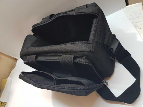 Vendo bolsa para el tiro Uncle Mike's realizada en cordura de alta resistencia. La bolsa esta impecable 02