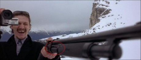 Compañeros,

En vista de las ganas de algunos (Elcafe, Wilcow, Vrakk, etc) por adivinar armas de películas 160