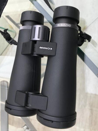 Se ofrece magnifico prismático MINOX BL 8x52 HD  de alta resolucion, mande un Germany , estado como nuevo.
Por 01