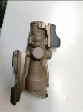 Se vende, tiene señales de uso pero está en perfecto estado. Especificaciones militares,es un pre series 01