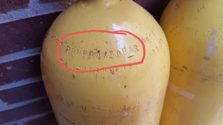 Hola a todos, vendo dos botellas de aire comprimido de 6 litros de capacidad y  una presión de trabajo 40