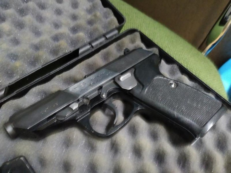 Vendo Walther p5.
Esta guiada en A.
En el estado que se ve en la foto y solo un cargador.
Se encuentra 01