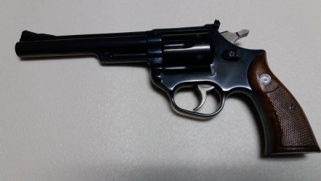 Vendo Revolver Astra modelo 960 cañón de 6" calibre 38 especial, estado excelente funciona perfectamente 02
