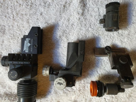 Hola, se venden los tres diopters y el tunel que aparecen en las fotos, precio 160 Euros,  dos de ellos 01