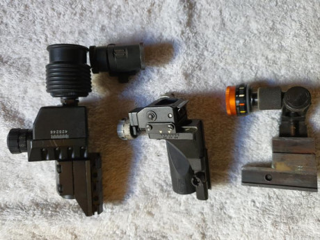 Hola, se venden los tres diopters y el tunel que aparecen en las fotos, precio 160 Euros,  dos de ellos 00