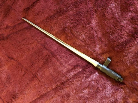 Vendo esta bayoneta para la versión china del SKS, me vino con un Mosin Nagant M44 y no la quiero para 02