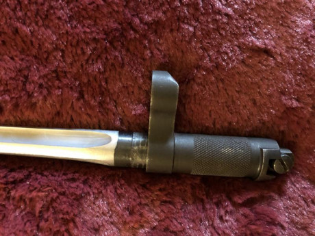 Vendo esta bayoneta para la versión china del SKS, me vino con un Mosin Nagant M44 y no la quiero para 11