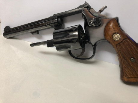 Revolver calibre 22 sw 300€ 00
