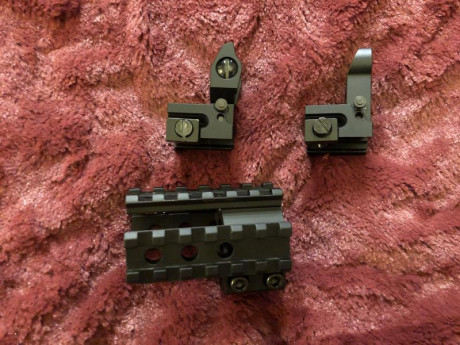 Vendo punto de mira y trasera (front & rear sights) abatibles para el raíl picatinny. Están nuevos, 01