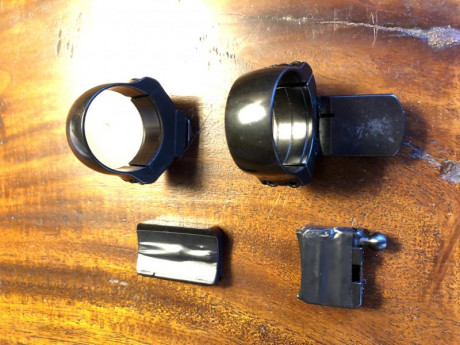 Buenos días:

Vendo monturas apel, en perfecto estado. Están en la provincia de Guipúzcoa aunque podrían 02