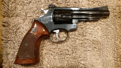 Vendo revolver Llama Comanche, calibre 357 Magnum.
Muy bien conservado. Está en Barcelona. Guiado con 00