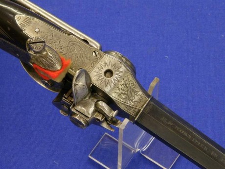 Voy a colocar unas fotos de un arma larga alemana de llave de mecha del siglo XVI. 32
