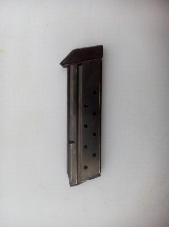 Hola vendo cargador monohilera Colt 10mm auto
Con talón protector incluido
Precio 35€ con envió a peninsula 10