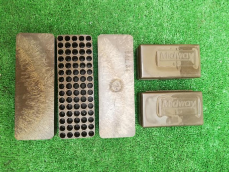  IMG_20190420_131549.jpg 

Compraría algunas cajas de las largas, de las que cogen 75 cartuchos, si os 00