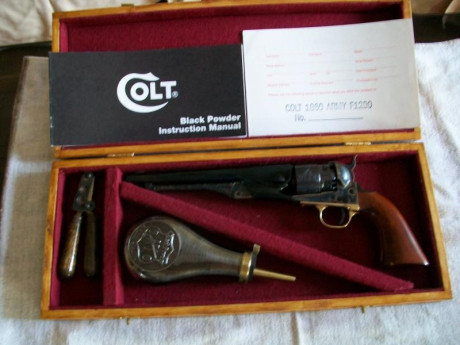 En Madrid, vendo revolver Colt 1860 Army, auténtico,  ( es un Colt USA, no una réplica), calibre 44, serie 01