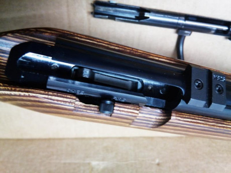 Se vende carabina marlin xt 22 vr con muy poco uso, en su caja original.
Calibre 22LR
Culata de madera 30