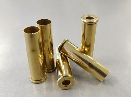 Hola a todos,
Busco vainas del calibre 32-20 WCF (32/20 Winchester), si puede ser nuevas o con un solo 01