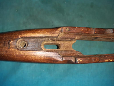 Vendo madera K98K WWII, incluye cantonera trasera, soporte bayoneta delantero y guardamanos superior. 00