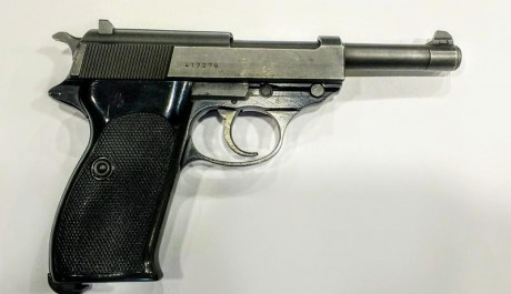 Se vende Walther P-38, modelo P1, guiada en A, se puede ver y probar en La Coruña.
250 euros más portes. 02