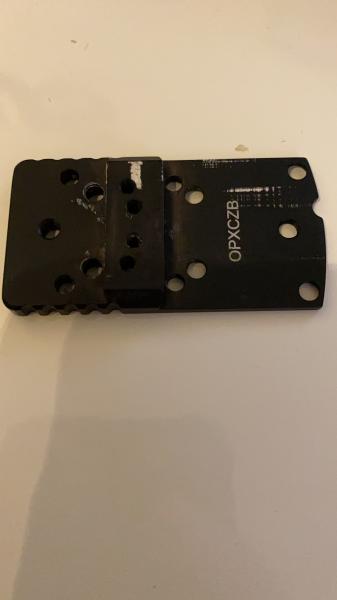 Hola muy buenas, vendo montura punto rojo para CZ marca Toni System. Sirve tanto para la shadow 1 o la 01