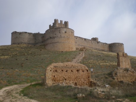  No se a vosotros, pero a mi los castillos me encantan.
Cuando paso delante de alguno no pierdo oportunidad 10