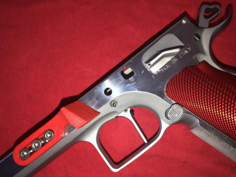 Por dejar el ipsc, vendo mi querida Tanfoglio Limited Custom customizada al estilo Extrem. 
Incluyo piezas 01