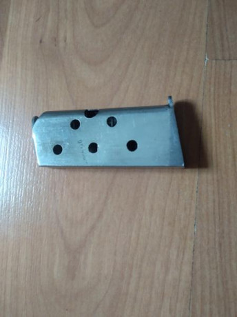 Vendo o cambio cargadores cromados.
Astra Falcon 9 corto 2.  40€ und
Astra o star  9 corto 1.   40€ und
Desconocido 01