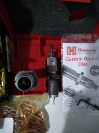 VENDO Dies Hornady 243 Winchester nuevos, 100 vainas nuevas y 100 puntas Hornady de 105 grains.
Precio: 01