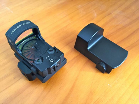 Vendo visor de punto rojo   REDFIELD Accelerator   En perfecto estado, con su caja, útiles y manual de 01