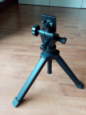 Buenas tardes.

Por falta de uso, pongo 2 tripodes a la venta:

Tripode 1: 20€

Tripode 2: 30€

Estan 01