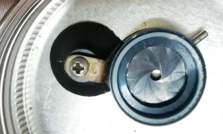 VENDO Diopter regulable con ventosa para instación en cristal de gafas normales.
Usado pero funcionando 01