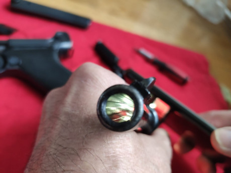 Muy buenas.
Vendo Luger "viuda negra", en libro, activa.
Estas Luger de final de producción 02