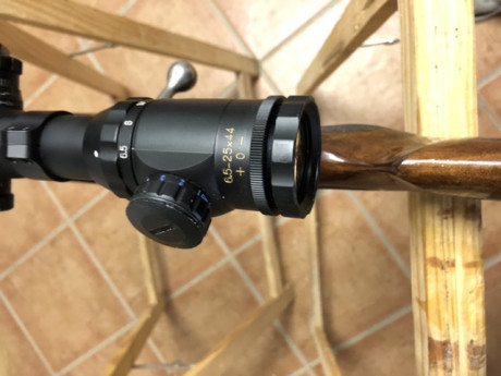 Buenas tardes
Al final me he decido a vender  este magnífico rifle Tikka ,lo compre por un capricho, pero 11