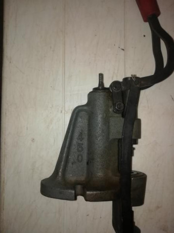 Pues eso vendo el recalibrador engrasador lyman 450, con el empujador y recalibrador de 357, también el 01