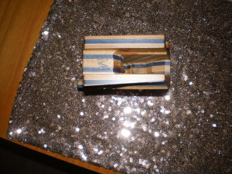 Esto vendo cachas zurdo para GSP EXPER, sin uso como se vera en las fotos talla M

Precio 130 portes incluidos 12