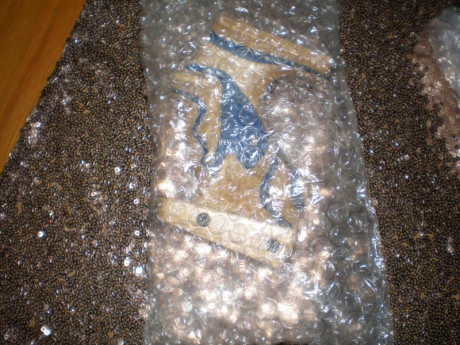 Esto vendo cachas zurdo para GSP EXPER, sin uso como se vera en las fotos talla M

Precio 130 portes incluidos 11