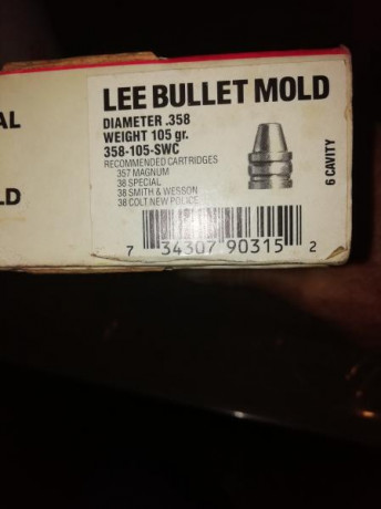 Pues eso vendo turquesa Lee de 6 cavidades mas una de regalo que no se para que la use, esta a estrenar 00