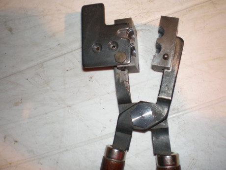 Pues eso vendo las dos turquesas RCBS con su mango uno es RCBS y el otro creo que también aunque no lleva 22