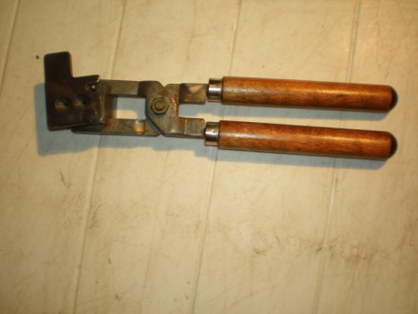 Pues eso vendo las dos turquesas RCBS con su mango uno es RCBS y el otro creo que también aunque no lleva 21