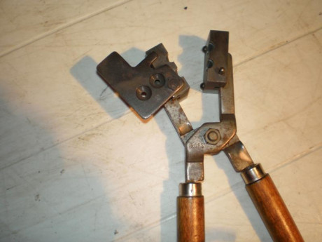 Pues eso vendo las dos turquesas RCBS con su mango uno es RCBS y el otro creo que también aunque no lleva 20