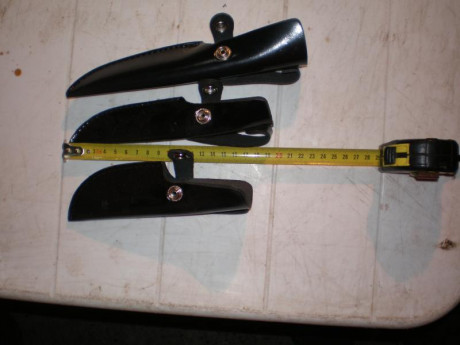 Pues eso vendo 55 fundas para cuchillo, tres medidas 7 unidades de 19 cm, 8 unidades de 22cm y 40 unidades 01