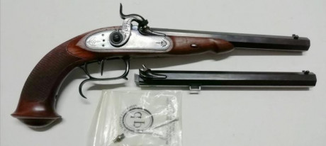 VENDO pistola de avancarga, marca PEDERSOLI, mod. LE PAGE, percusion, cal.44.
Se incluye otro cañón de 02
