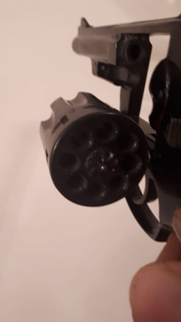Buenas tardes,

Vendo o mejor dicho, regalo, regalo revolver Astra NC6 22 lr, con tambor capacidad 8 balas.

Funciona 20